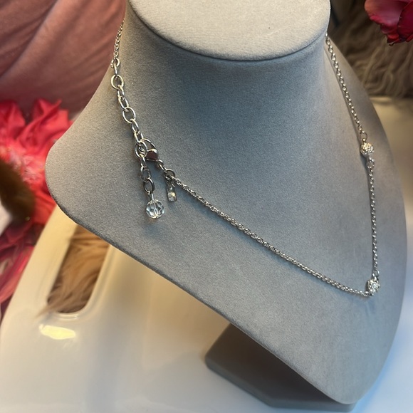 SWAROVSKI 🦢 CRYSTAL CLUSTER BALL VINTAHE NECKLACE - Picture 4 of 10